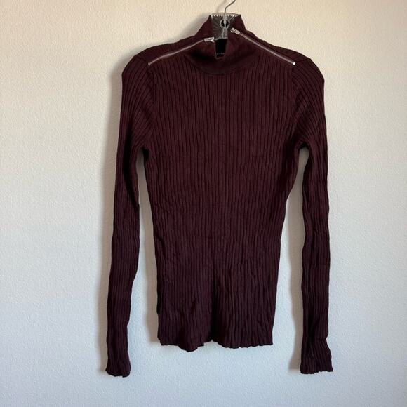 Express Burgundy Zipper Detail Turtleneck Size: M - Picture 1 of 6